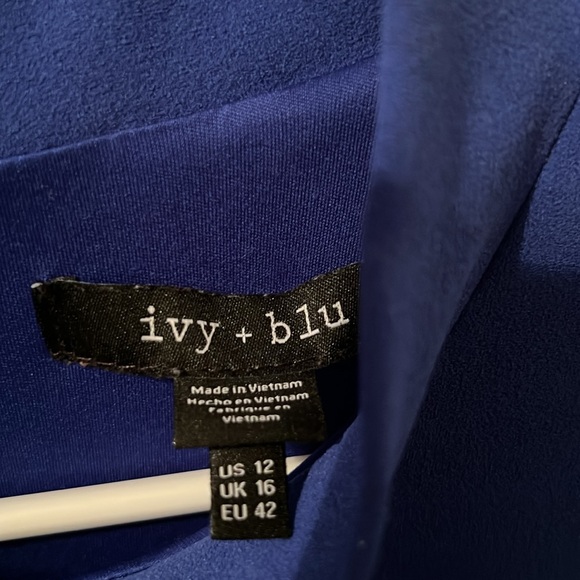 Ivy & Blue Neck Tie Short Sleeve Dress - Picture 6 of 13